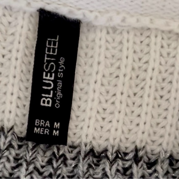 Women's Classic Striped Sweater - Black and white - Picture 4 of 5